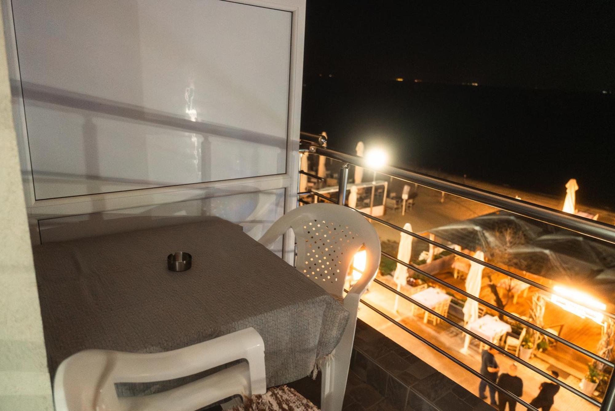 Aktis Sea View Studios Peraía Exteriör bild